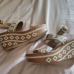 Tory Burch ☆ Embroidered Wedge Sandals ☆ SZ 9